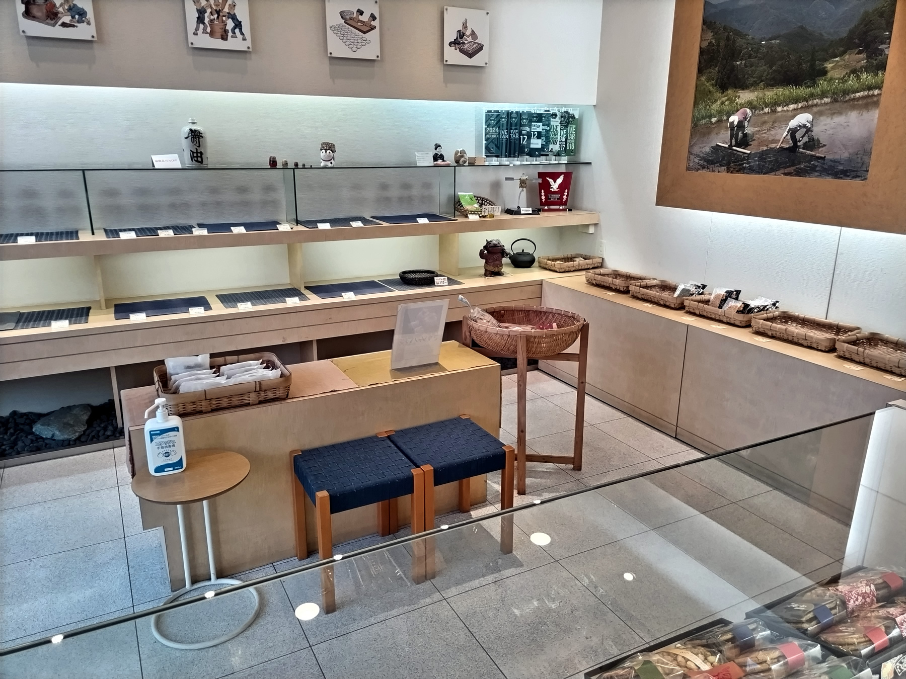 店舗の営業を終えました