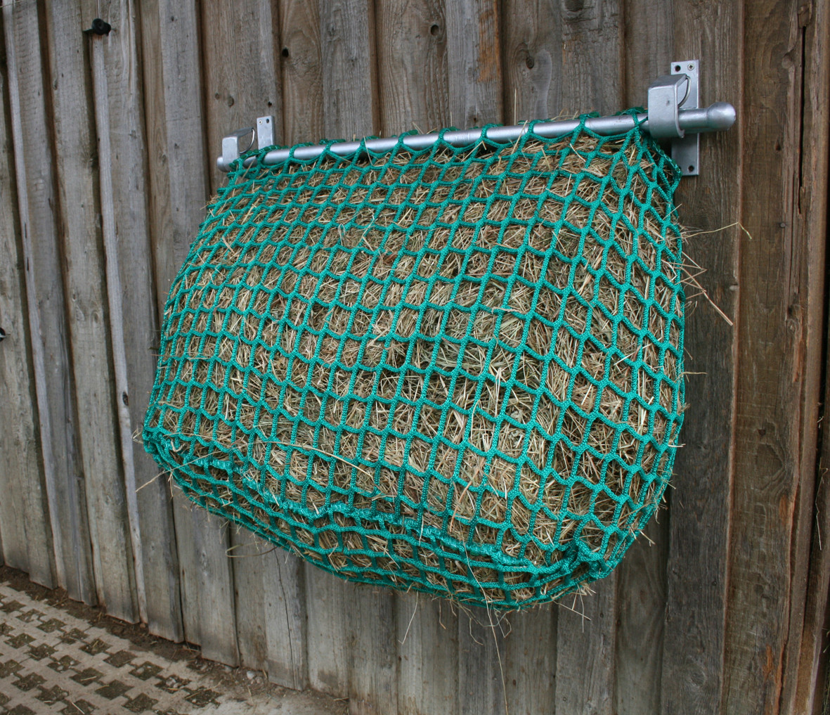 Mini Variante geschlossen mit 10kg Heu und 4,5cm Netz