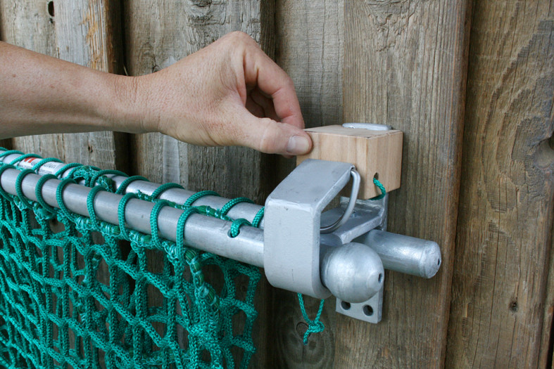 Step1: senkrecht nach oben rausziehen oder wieder einsetzen.