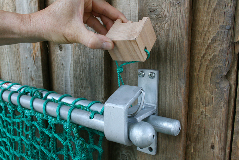 Step2: senkrecht nach oben rausziehen oder wieder einsetzen.