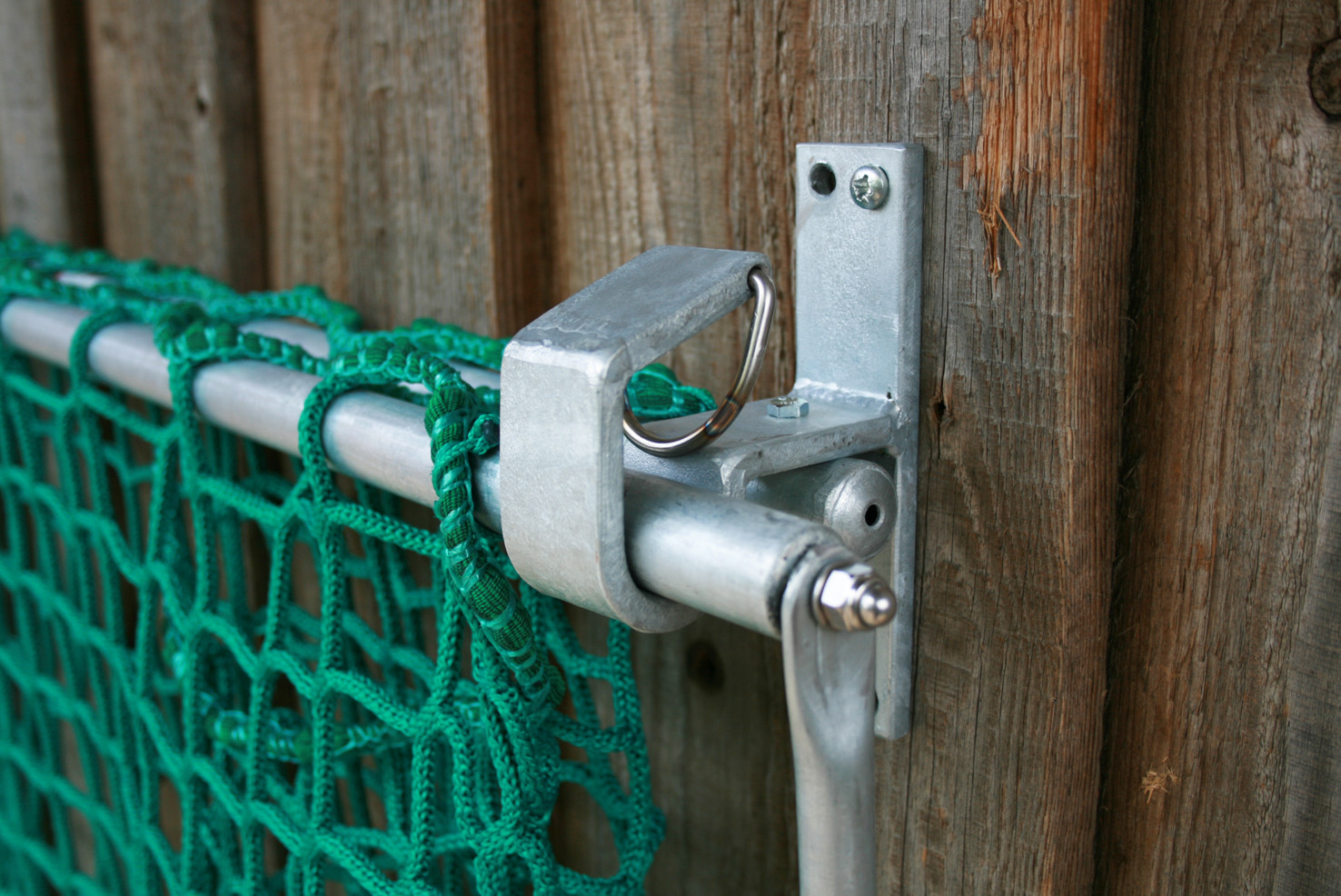 Verschluss und Halterung.