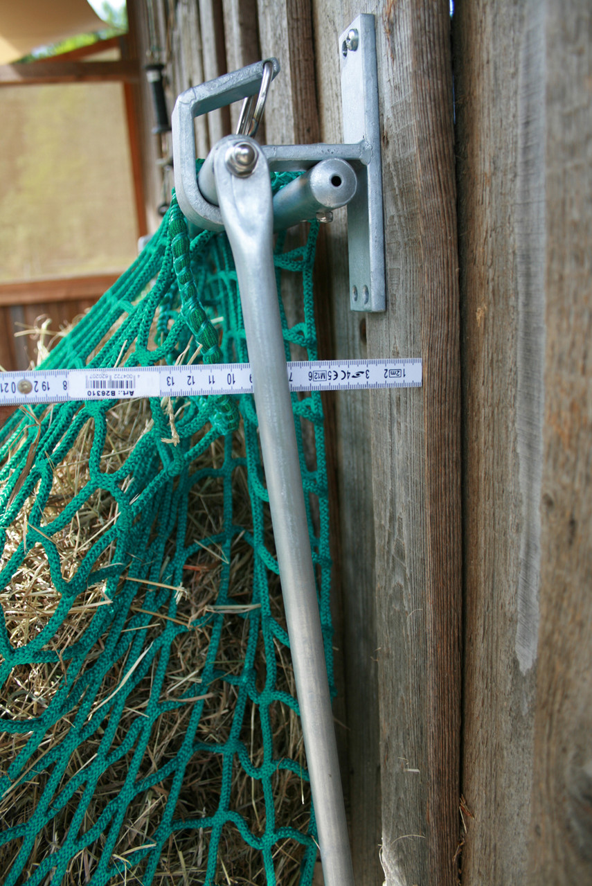 Abstand der Haltestange zur Wand.