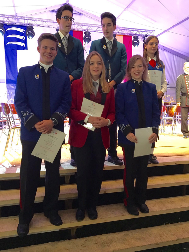 Sylvio Frommet links und Lena Marxer rechts