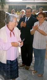 wstęgę przecięła Anna Czakłosz