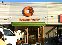 ドーナツ　立体サイン