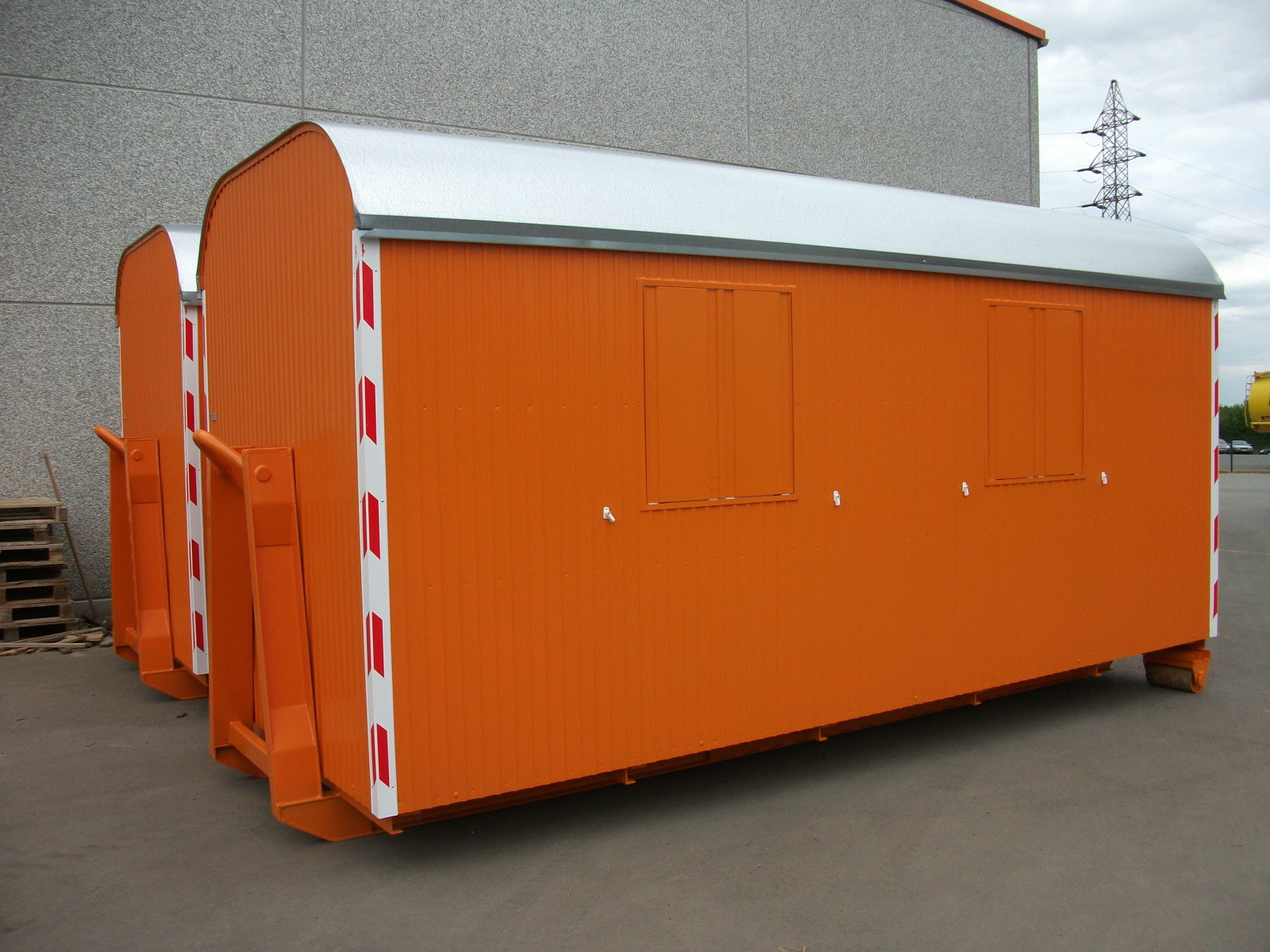 Knauss Bauwagen als Absetzer (Lisé et Fils)