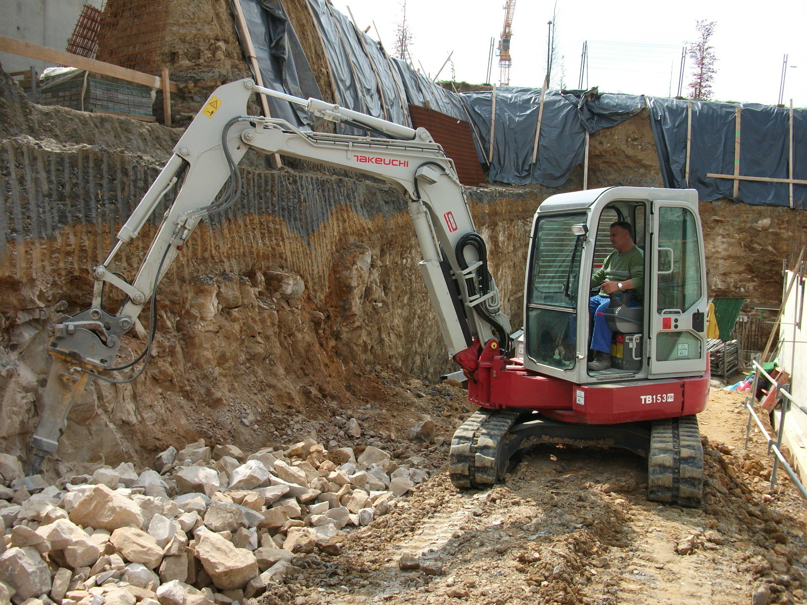 Takeuchi TB 153 FR (Entrapaulus)