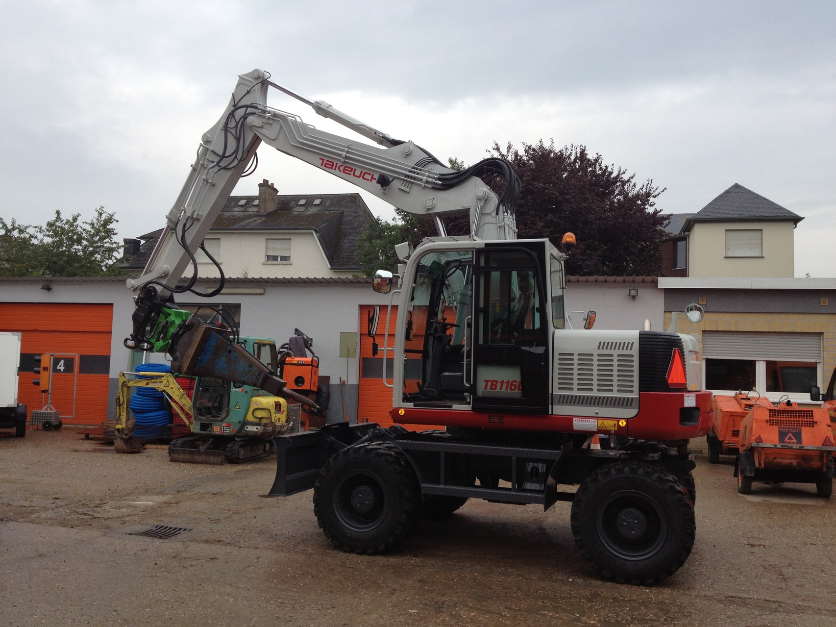 Takeuchi TB 1160 W inkl. Rototilt (Sogeroute)