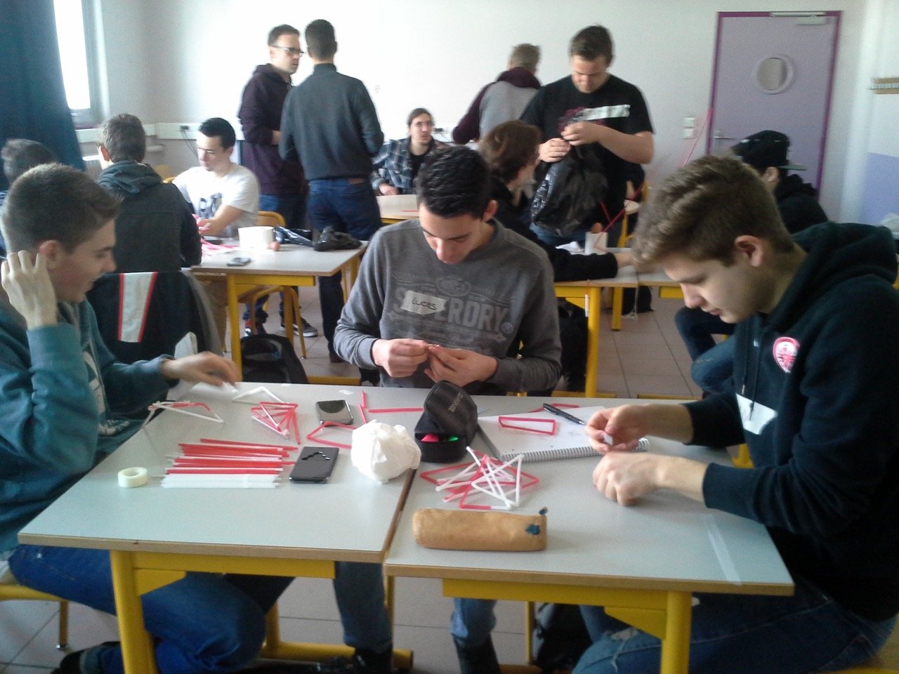 rechts Schüler Jan Erb, BG12, französische Schüler