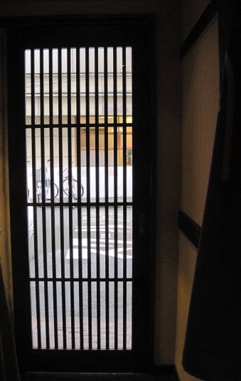 医院様の玄関建具