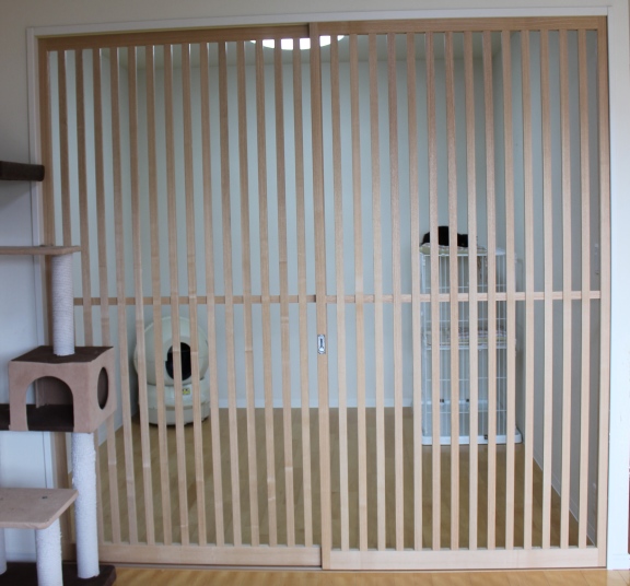 ネコちゃんのための格子戸