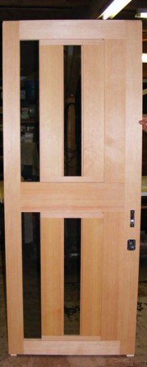 無双窓入り玄関建具