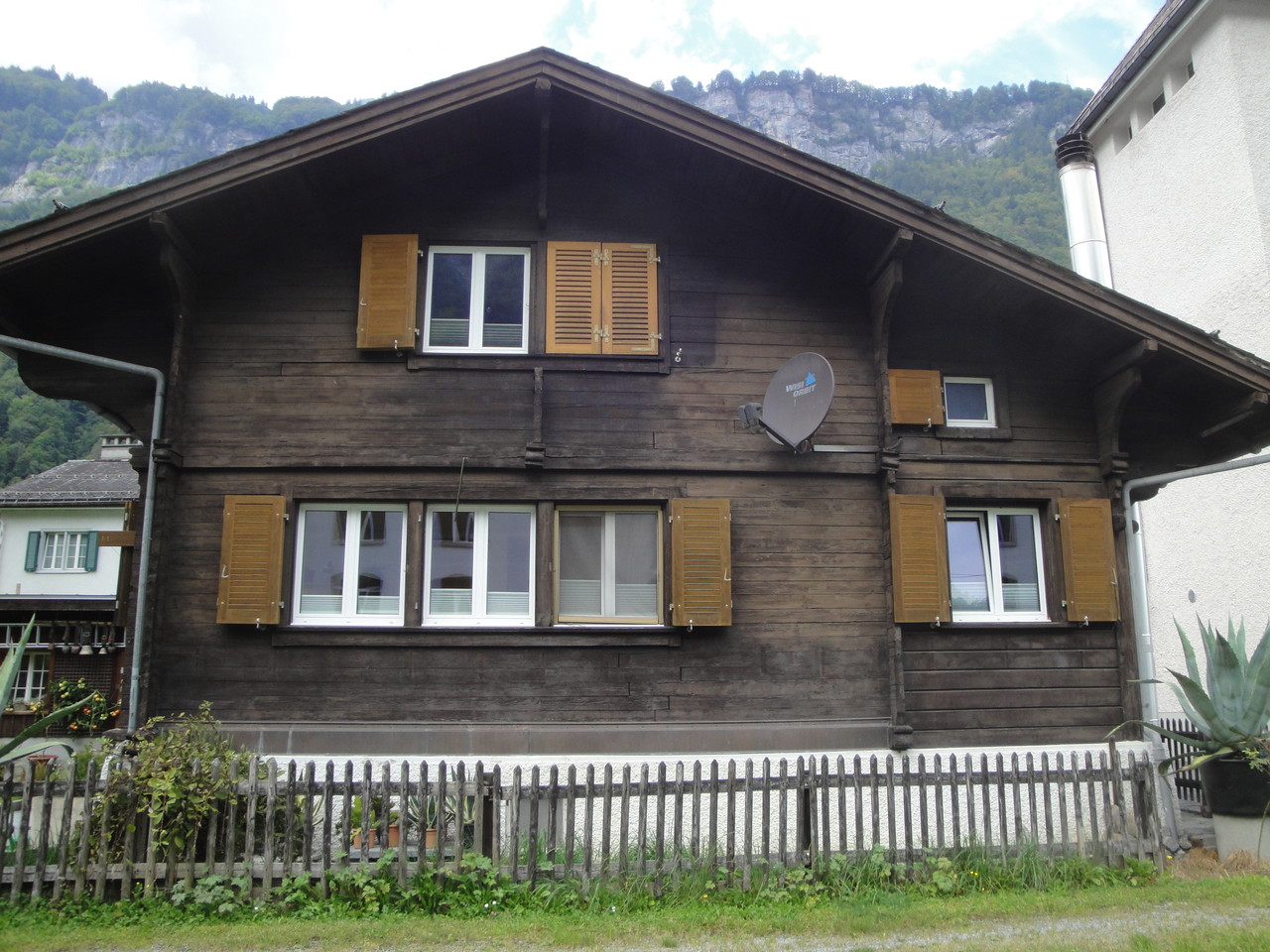 Fassade Einfamilienhaus vorher, Linthal