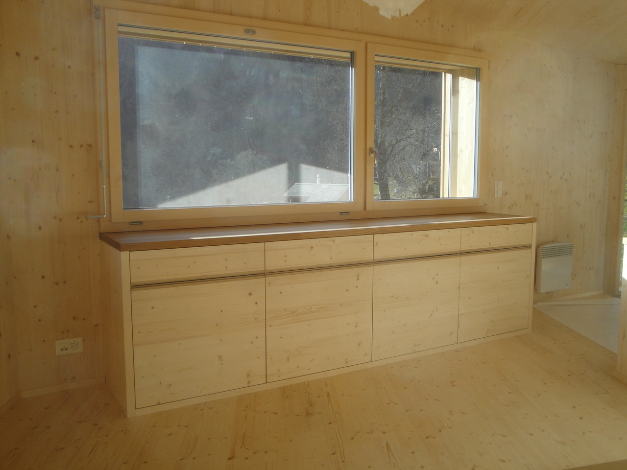 Sideboard, Braunwald
