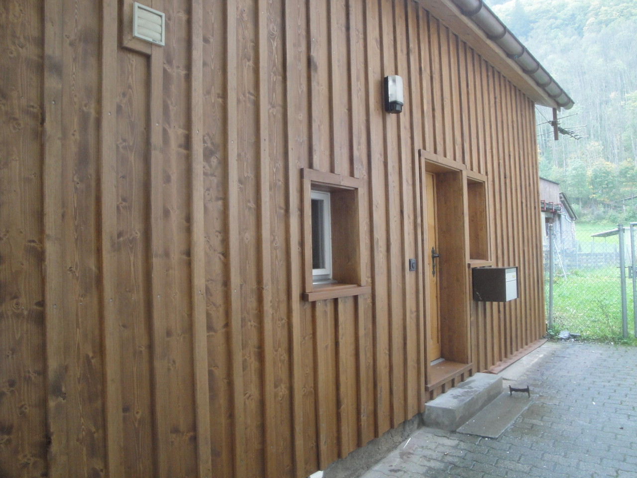 Fassade Ferienhaus neu, Linthal