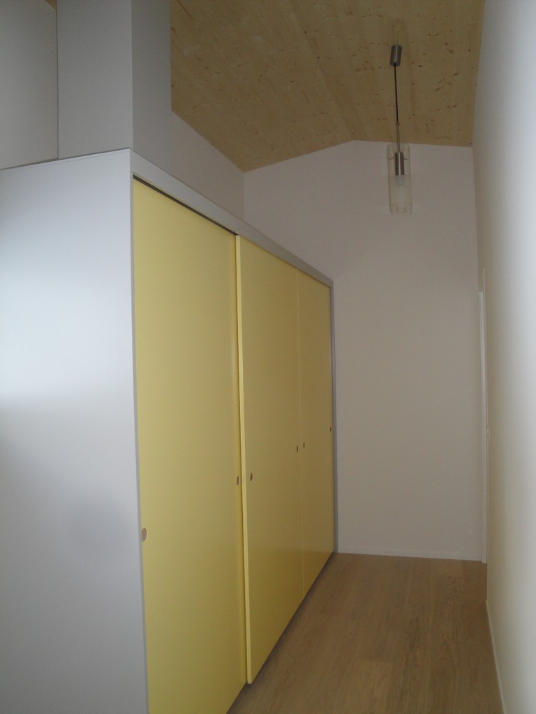 Schrank in Ferienhaus, Braunwald