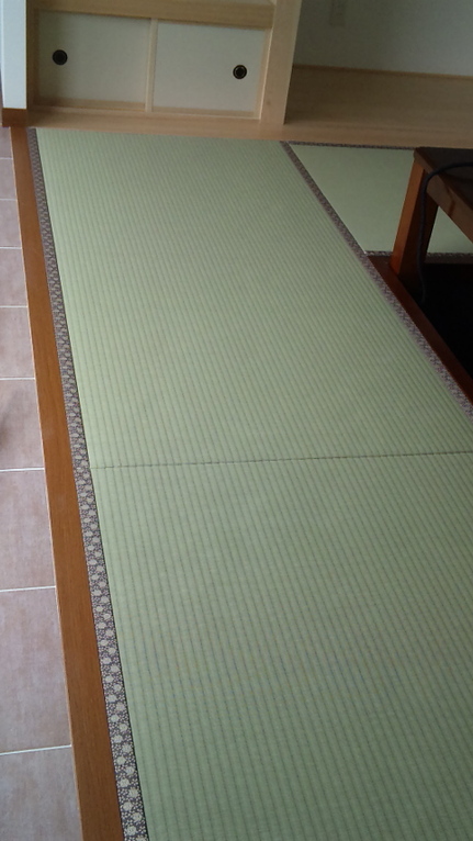 床厚、15ミリの6畳敷きです。