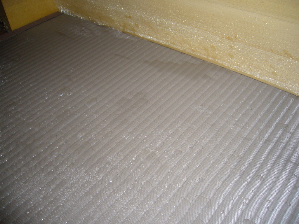 汚れが詰りにくいように引目を使用しました。