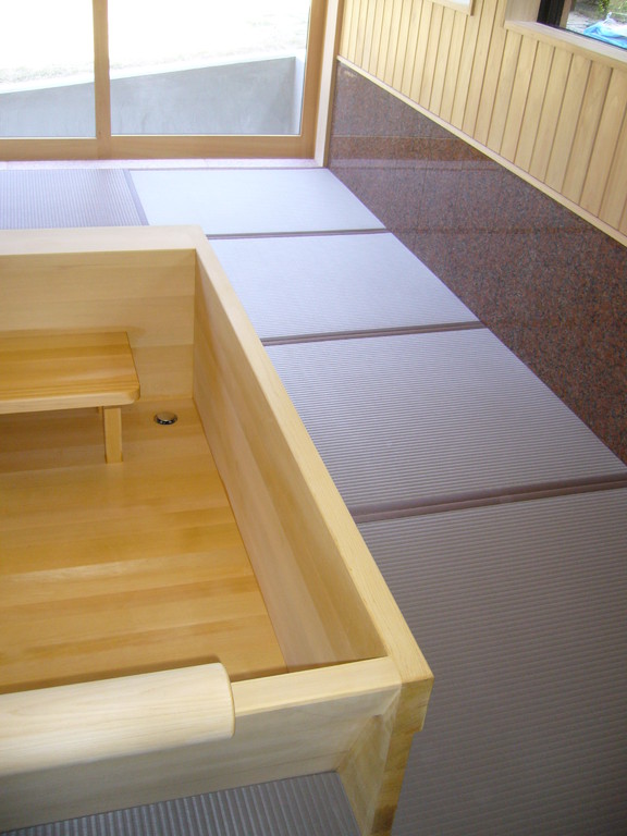 冬なども足元冷たくないので・・・