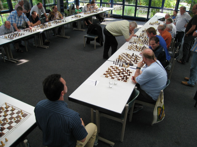 GM Artur Jussupow, Simultanturnier des SKN 1911 e.V., 4.6.2011