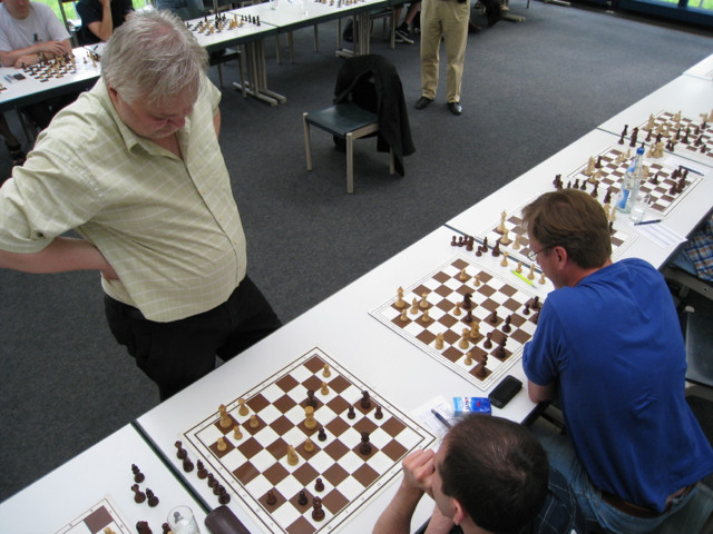 GM Artur Jussupow, Simultanturnier des SKN 1911 e.V., 4.6.2011