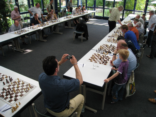 GM Artur Jussupow, Simultanturnier des SKN 1911 e.V., 4.6.2011