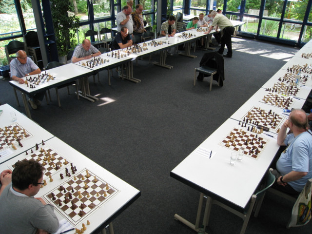 GM Artur Jussupow, Simultanturnier des SKN 1911 e.V., 4.6.2011