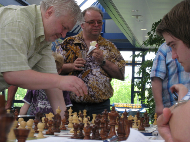 GM Artur Jussupow, Simultanturnier des SKN 1911 e.V., 4.6.2011