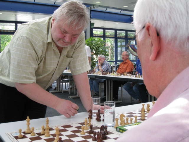 GM Artur Jussupow, Simultanturnier des SKN 1911 e.V., 4.6.2011