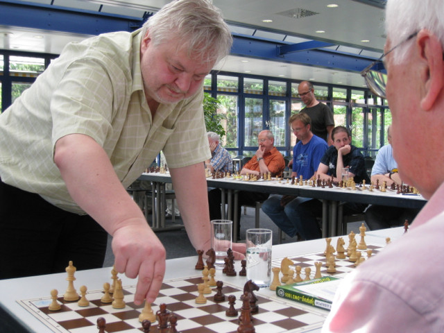 GM Artur Jussupow, Simultanturnier des SKN 1911 e.V., 4.6.2011