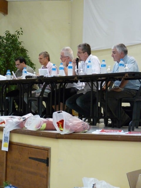 Le Président Anselme ouvre L'assemblée