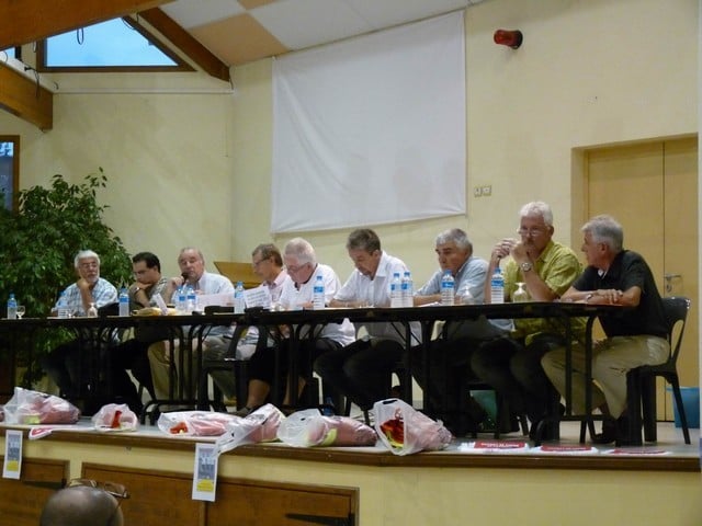 Une partie du comité directeur du District