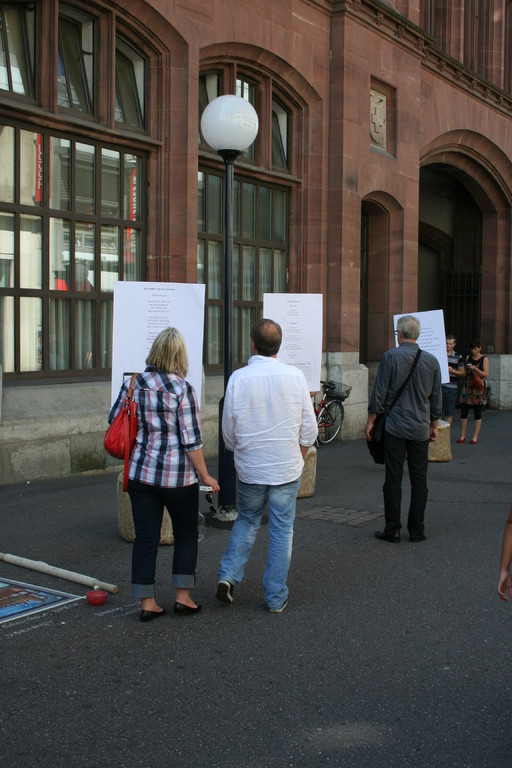 Gedichtplakate in der Freien Strasse.