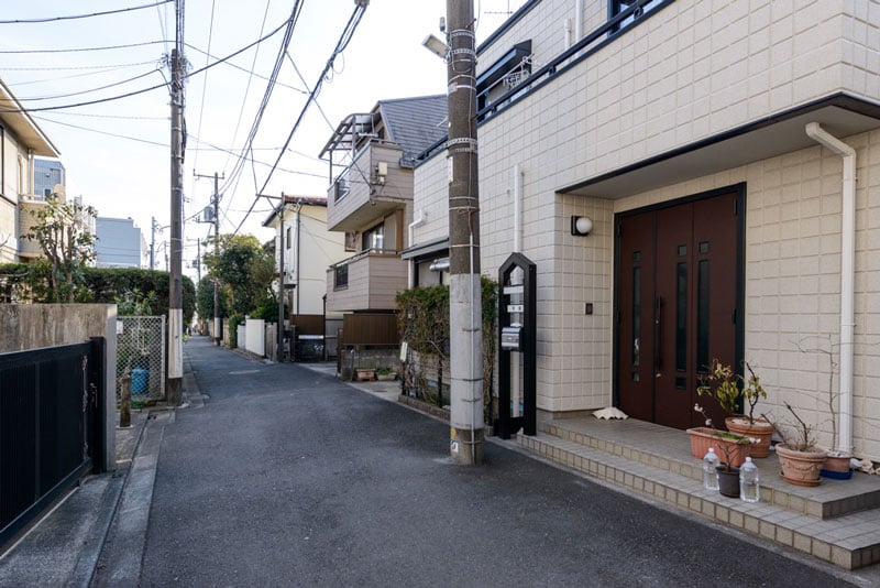 現地１（前面道路）