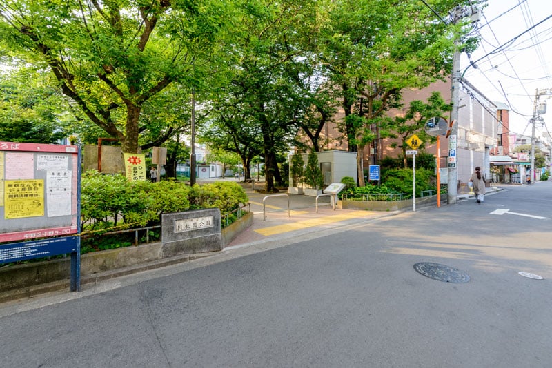 最寄の公園（囲桃園公園　93m）