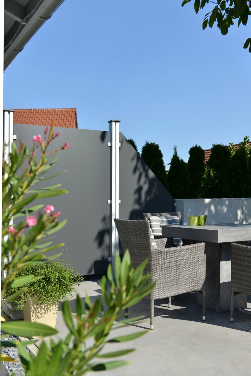 Sichtblende HPL KOMPAKT geschlossen (Graphit-Grau 162)