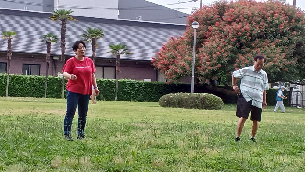 松阪市鈴の森公園笑いヨガ