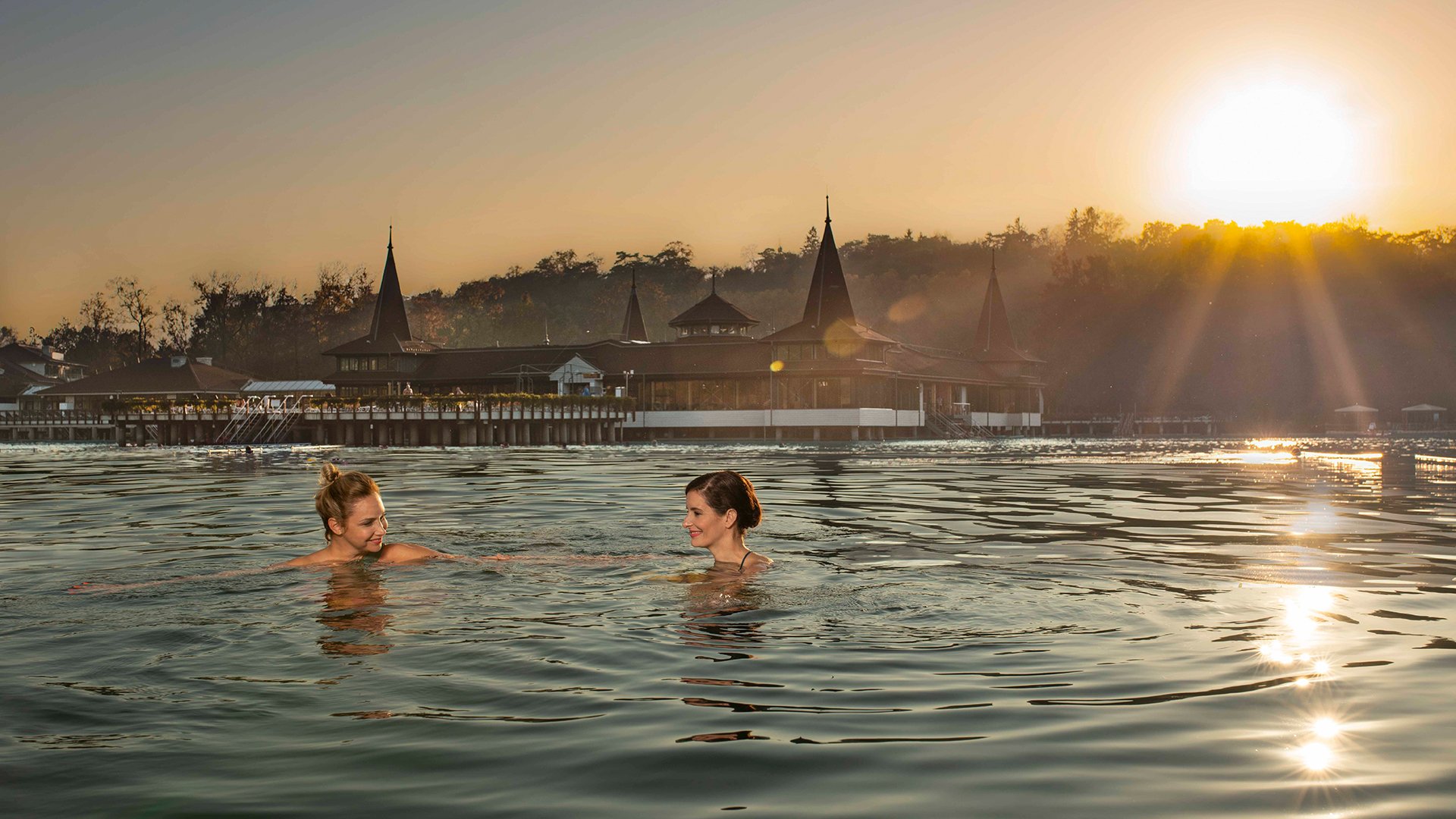 Bad Hévíz: Einzigartiger Thermalsee...