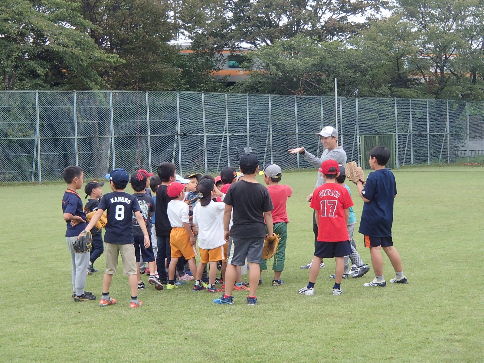 初心者クラス☆コーチからボールキャッチのコツを伝授♪