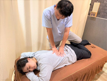 骨盤回りの筋肉を調整し骨盤の歪みを整えます。