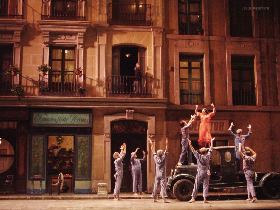 Decorado de Zarzuela, "La del Manojo de Rosas", Teatro Lírico Nacional. (Carmina Burana)