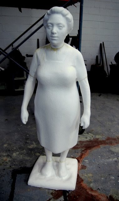 Mujer. Ampliación de una escultura.