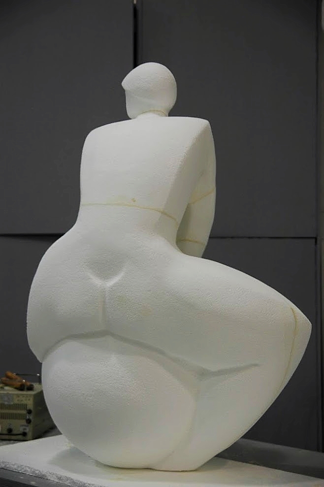 Pueden ser versinones nuevas, a una escala distinta de las que ya se hicieron. 