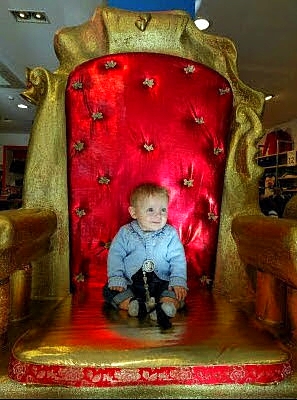 Trono para Rey Mago, para tienda de ropa de niños, Torrejón de Ardoz