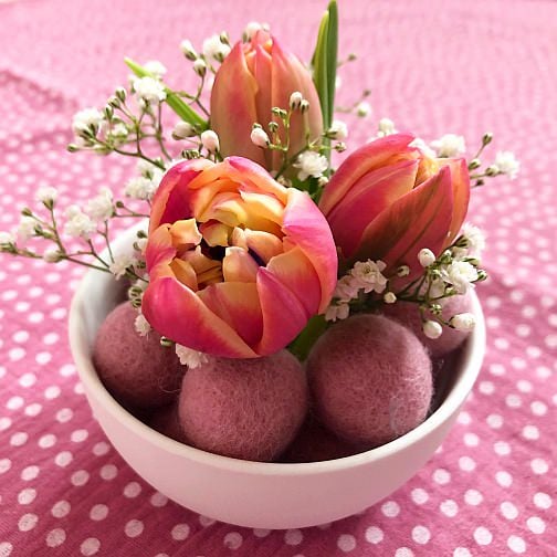 filzkugeln ostern osterei kroglice iz filca dekoracija tulpen schleier osterdeko easterggs easter decoration