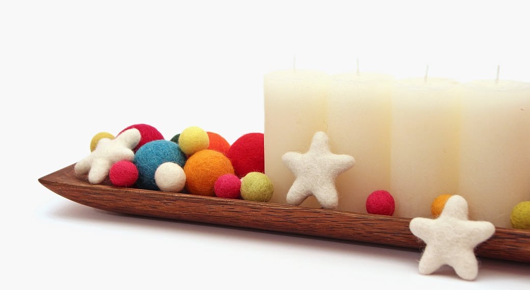 advent adventskranz gift wrapping felt balls kroglice iz filca filzkugeln garndundmehr kvačkanje crochet geschenkeverpacken weihnachten zavijanje daril xmas x-mas christmas inspiration inspiracije