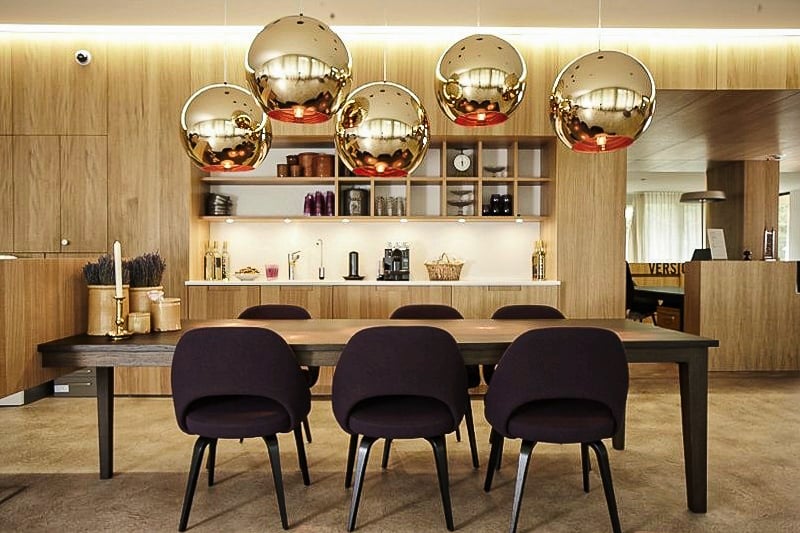 Besprechungstisch in Schwarznuss für Baloise,  Basel