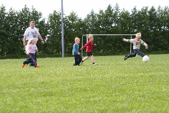 "Verdammt schnell, der Ball..." (Bambinis 2009)