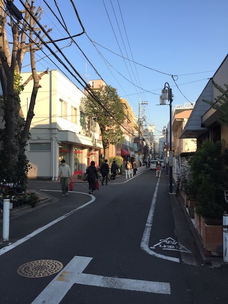 オシャレなお店が並ぶ大正通り