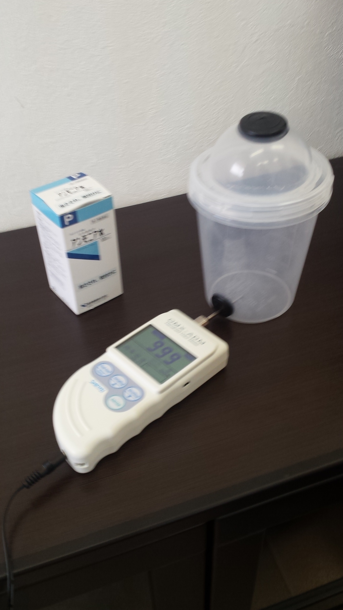 アンモニアを計測　　数値は９９９を表示